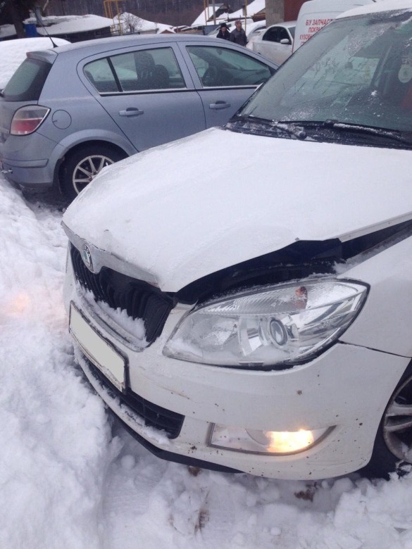 Фото Skoda до ремонта - помят перед
